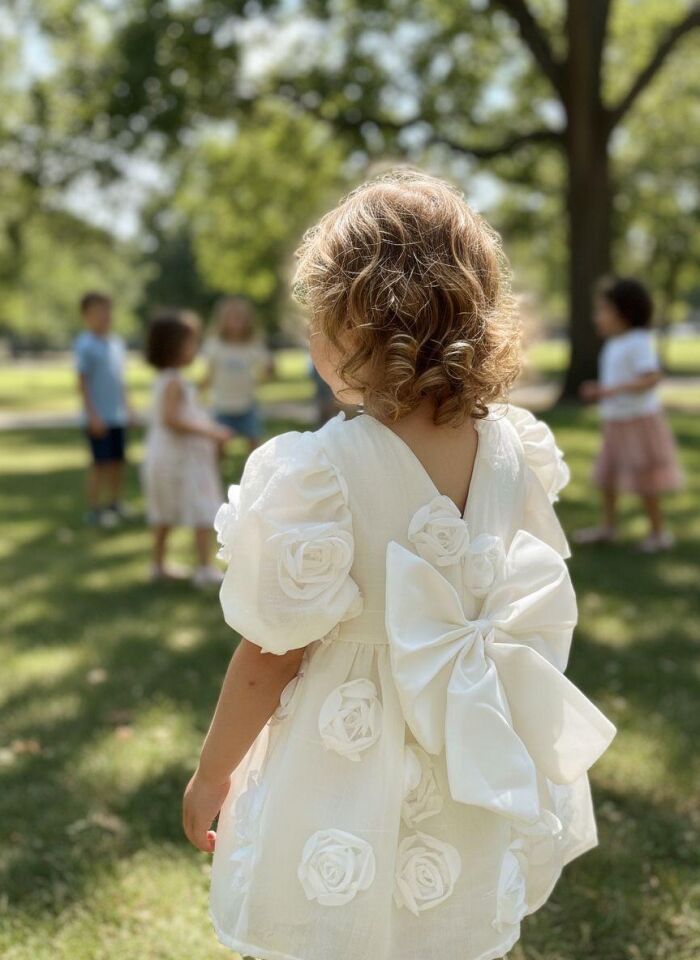 Kız Çocuk Gül Detaylı Özel Gün ve Doğum Günü Elbisesi - Ekru - 2-5 Yaş