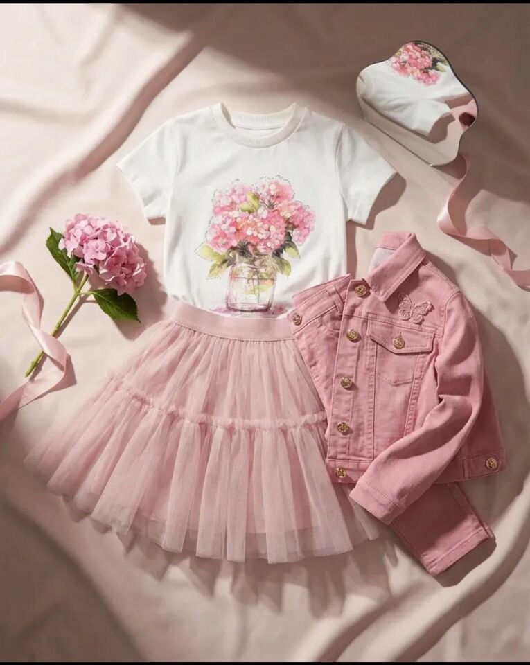 Kız Çocuk Pembe Kot Ceketli Astarlı Tül Etekli Çiçek Baskılı Parlak Taş Detaylı Tişörtlü Takım - Çok Renkli - 2-5 Yaş